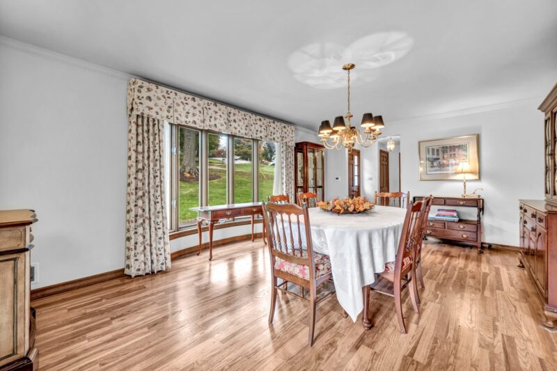 110 Lakeview DRIVE — photo 8