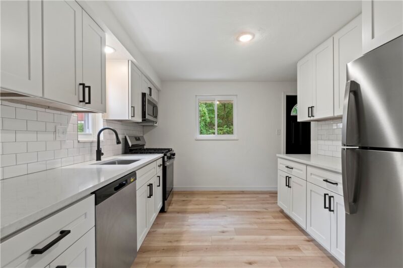 131 S Joslyn Dr — photo 6