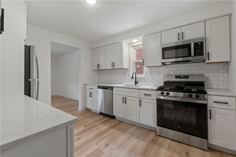 131 S Joslyn Dr — photo 7