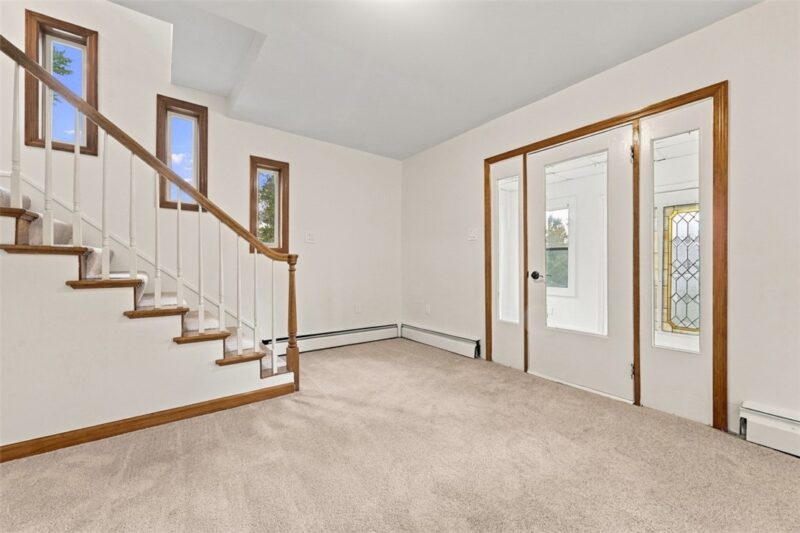 138 Riverview Ave — photo 5