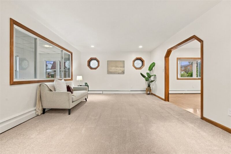 138 Riverview Ave — photo 8
