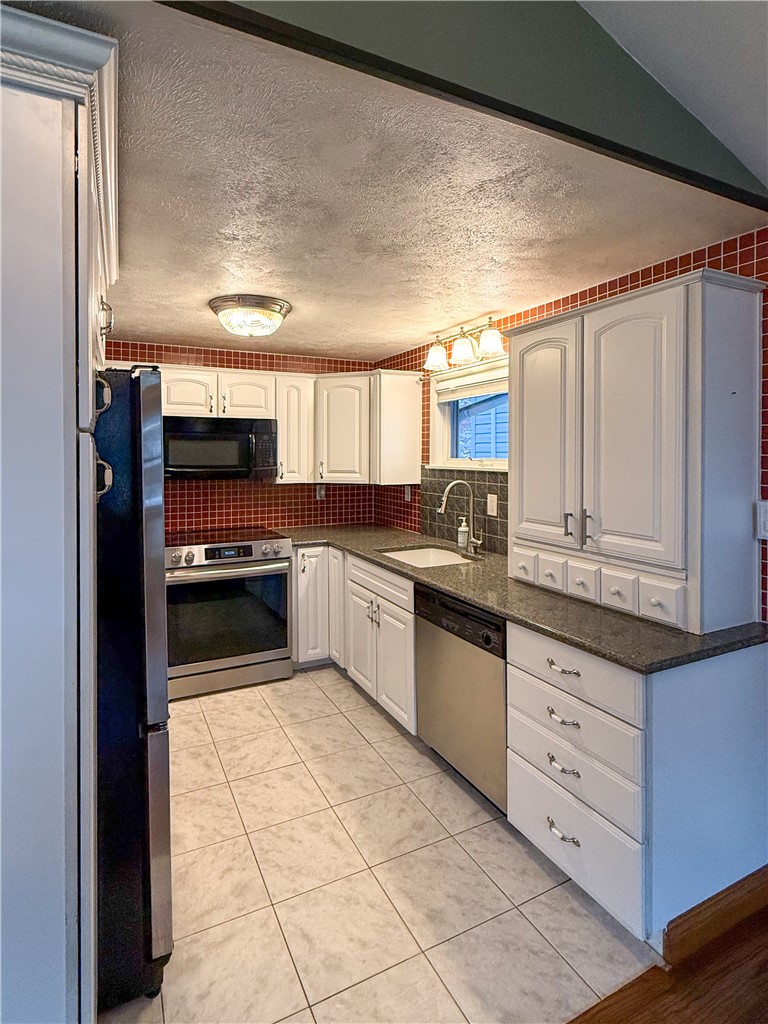 635 Hawthorne Ave — photo 8