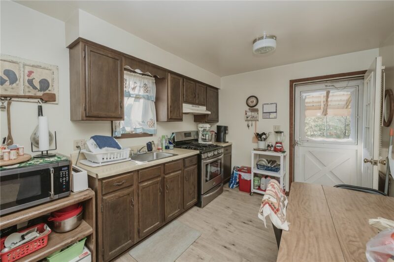 411 Indiana Rd — photo 8