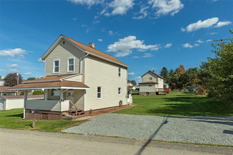 102 Duncan Street — photo 2