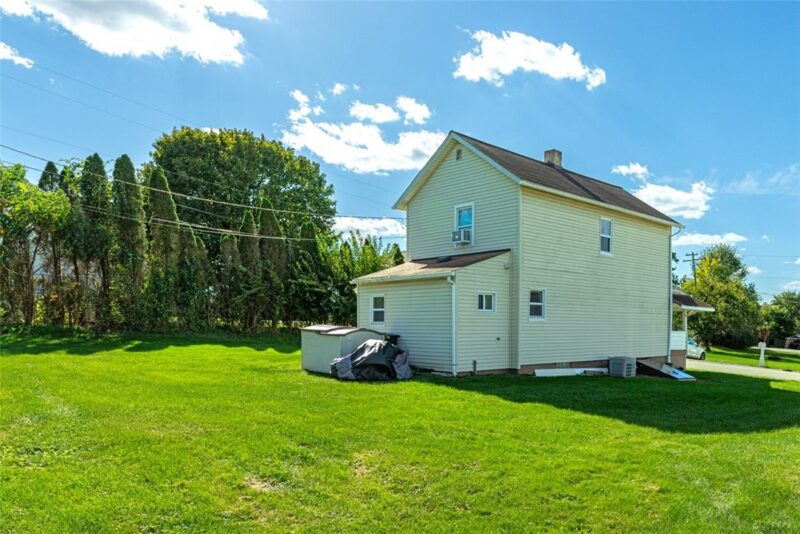102 Duncan Street — photo 4