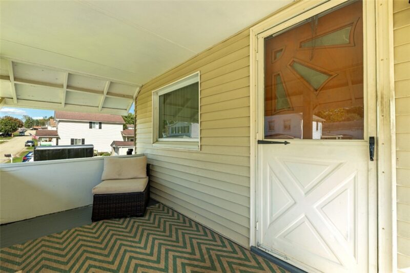 102 Duncan Street — photo 6