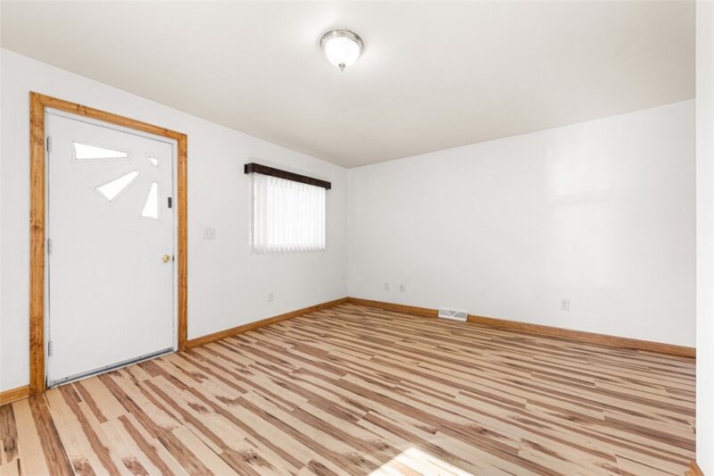 102 Duncan Street — photo 7
