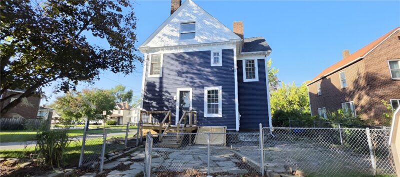 130 E Wallace Ave — photo 3