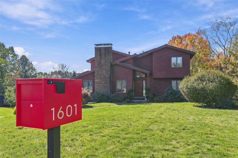 1601 Mountainview Dr — photo 3