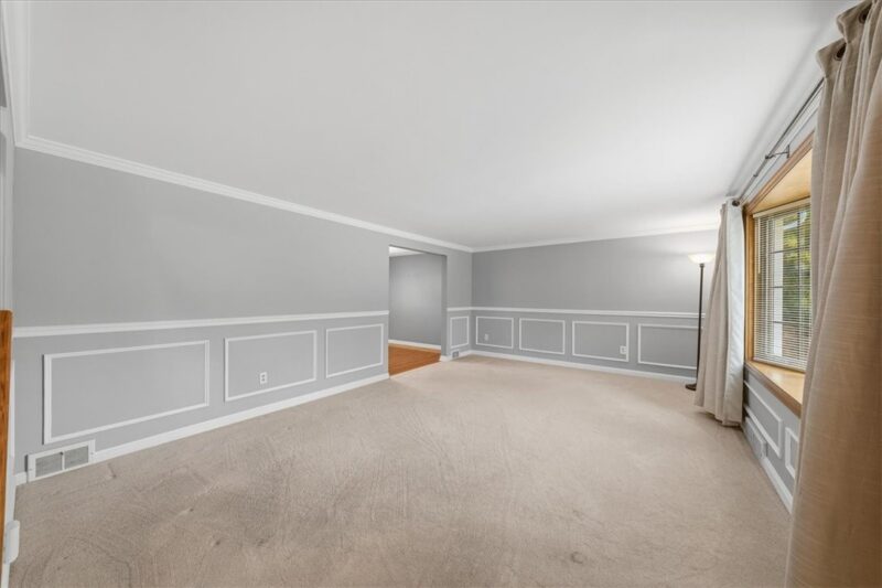 335 Catalina Dr — photo 5