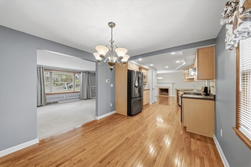 335 Catalina Dr — photo 7
