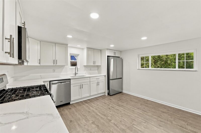 737 Spring Grove Rd — photo 8