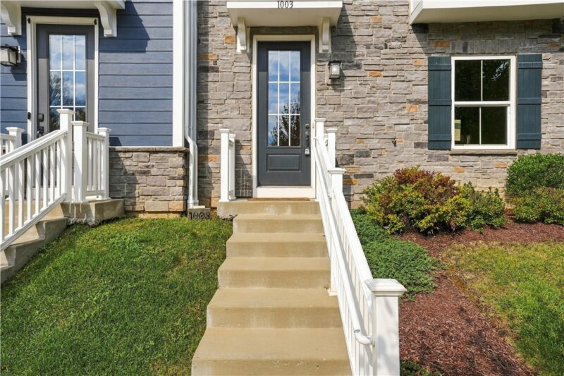1003 Mohawk Lane — photo 3