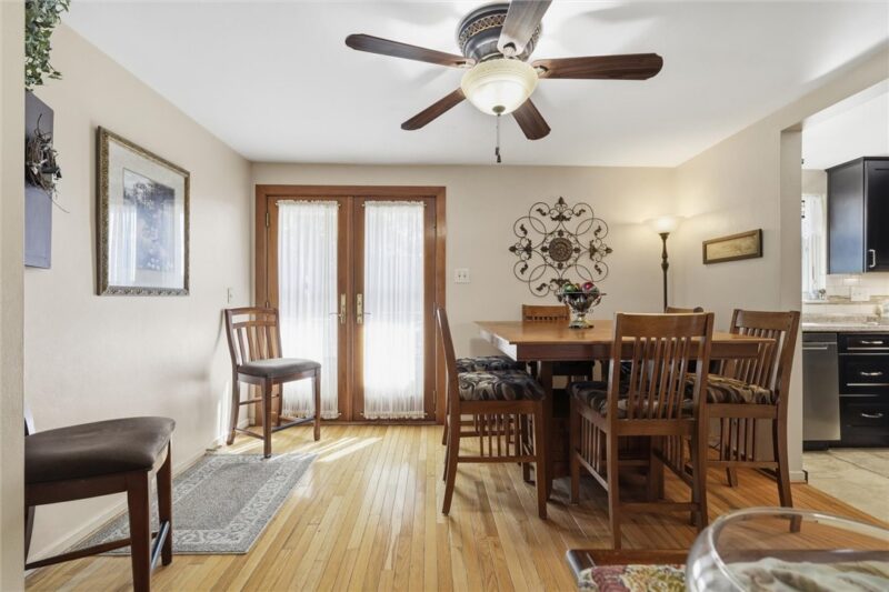 1404 James St — photo 7