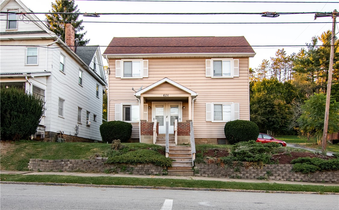 626 Eau Claire St — photo 1