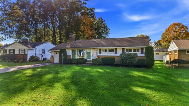 1766 Woodside Dr — photo 2