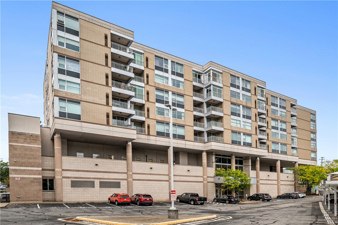 5570 Centre Ave 206 — photo 1