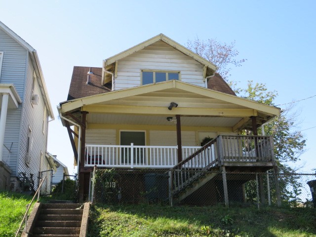 219 Lookout Ave — photo 1