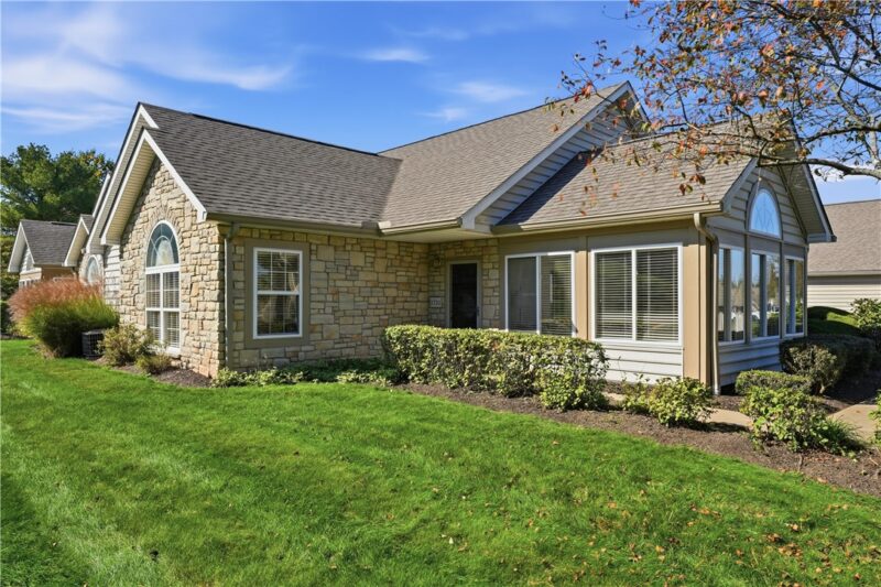 1721 Heather Heights Drive — photo 3