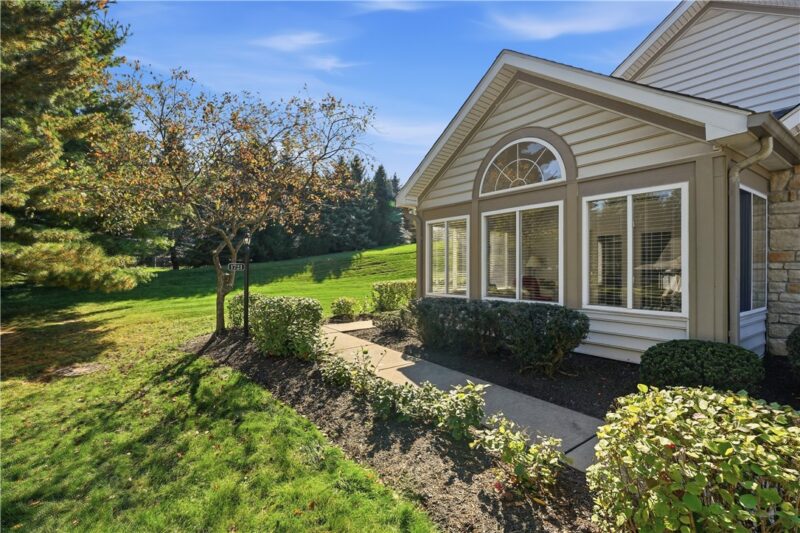 1721 Heather Heights Drive — photo 8