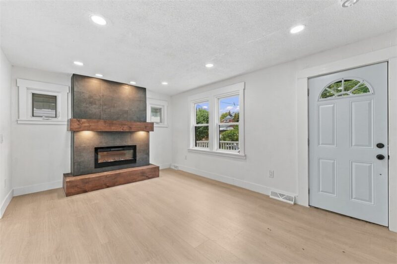 7258 Campania Ave — photo 4