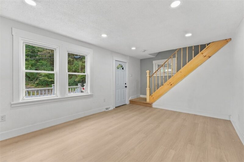 7258 Campania Ave — photo 5