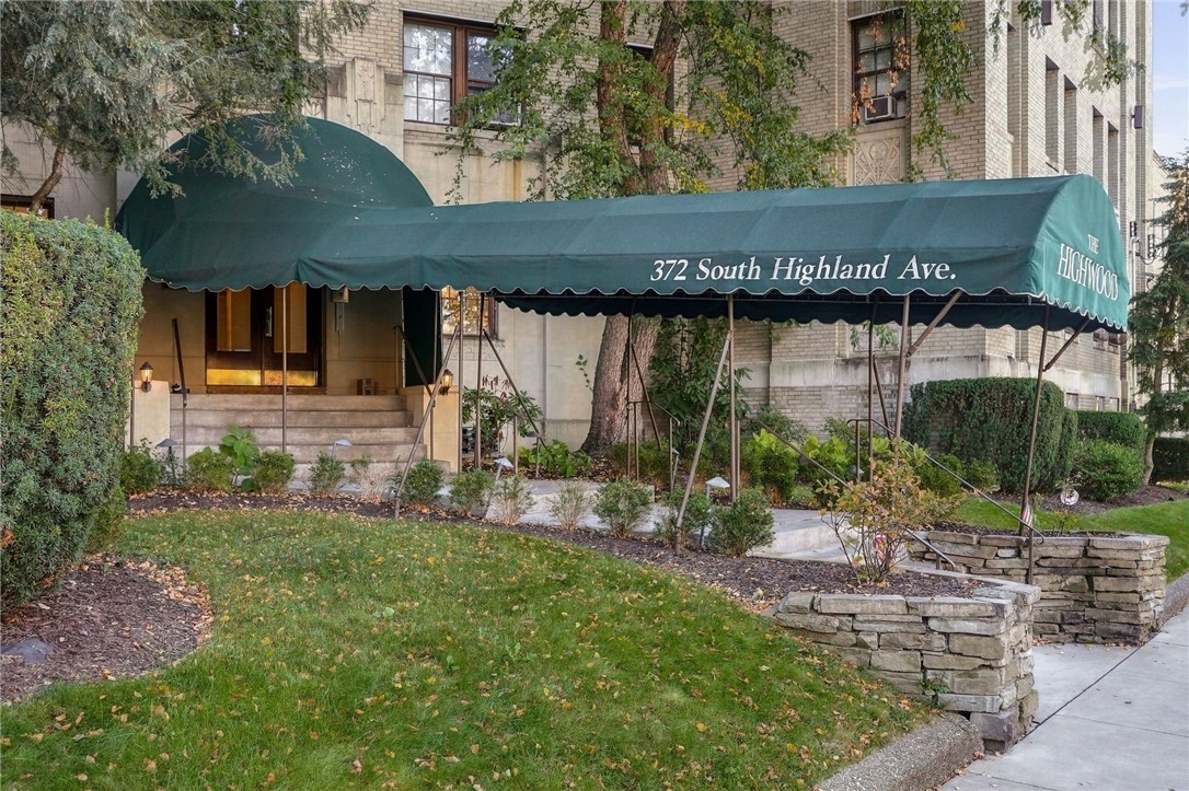 372 S Highland Avenue 601 — photo 1