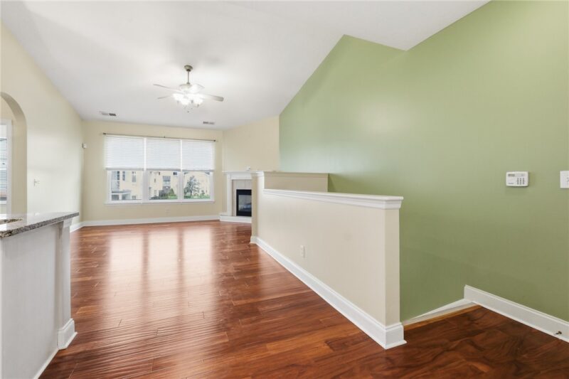 246 Adams Pointe Blvd 5 — photo 4