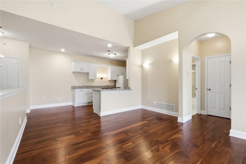 246 Adams Pointe Blvd 5 — photo 7