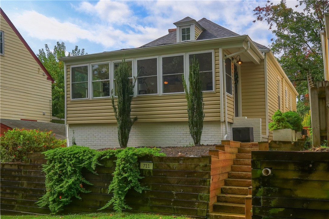 711 Virginia Avenue Ext — photo 1