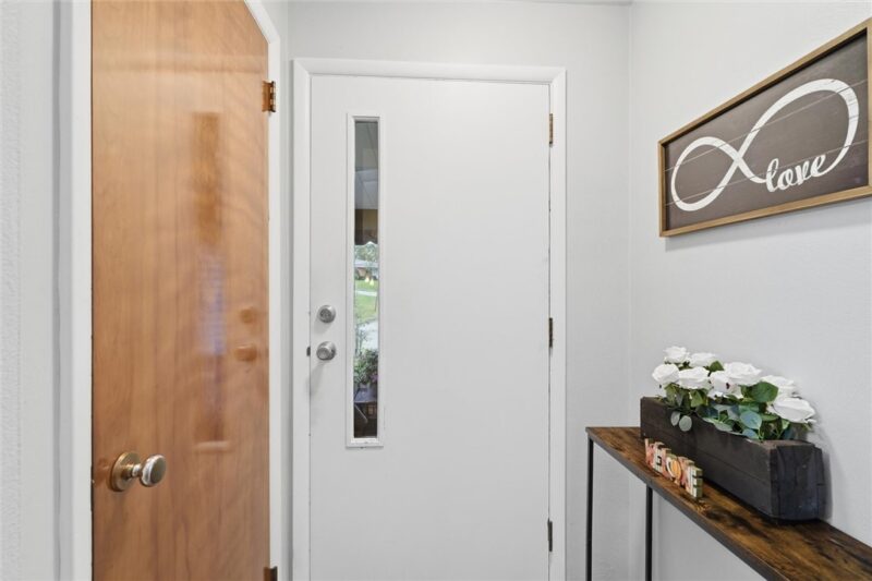 31 Jackson Dr — photo 2