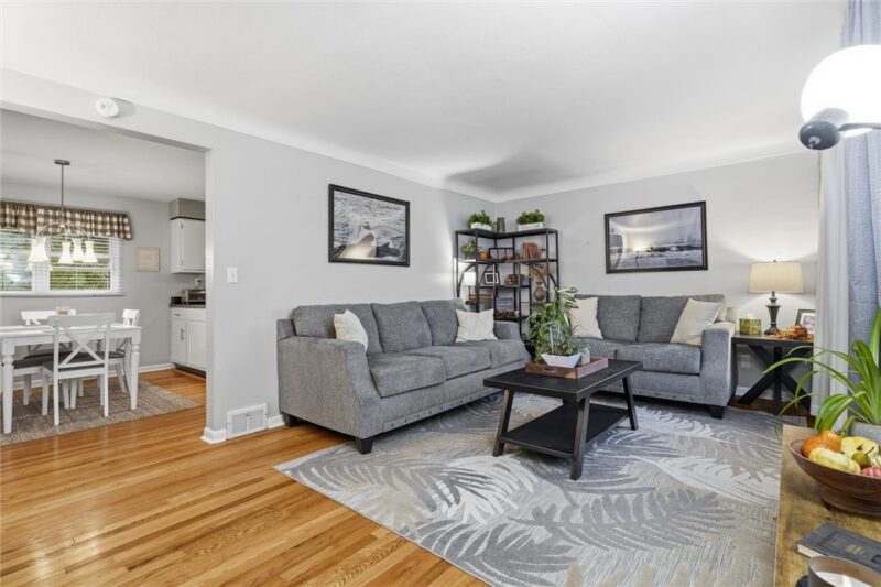 31 Jackson Dr — photo 3