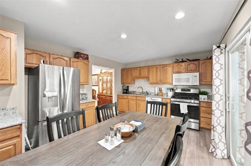 379 Country View Drive — photo 5