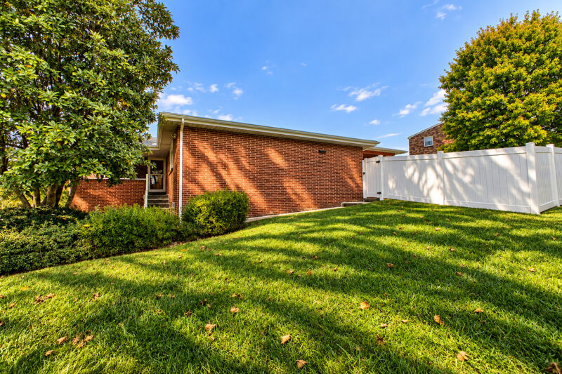 561 Hemlock STREET — photo 4