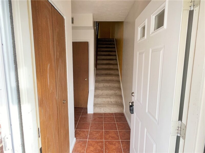 118 OLD VILLAGE LANE — photo 4