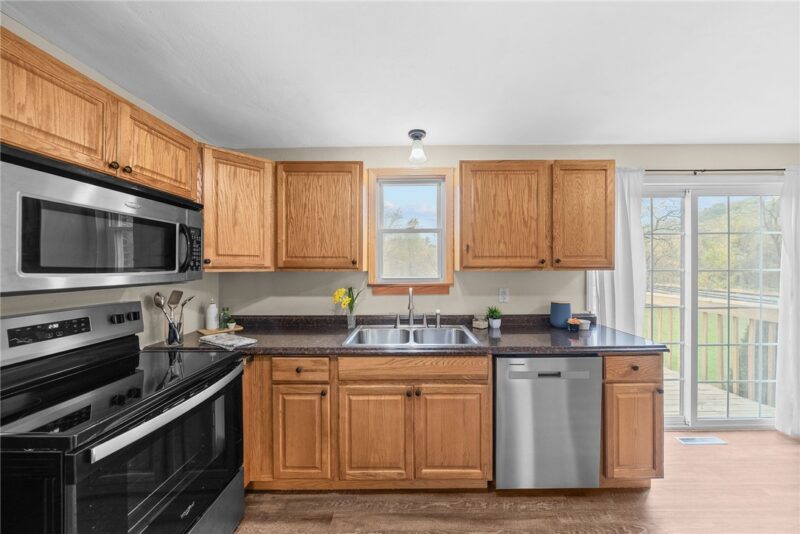 302 Mcclelland Rd — photo 5
