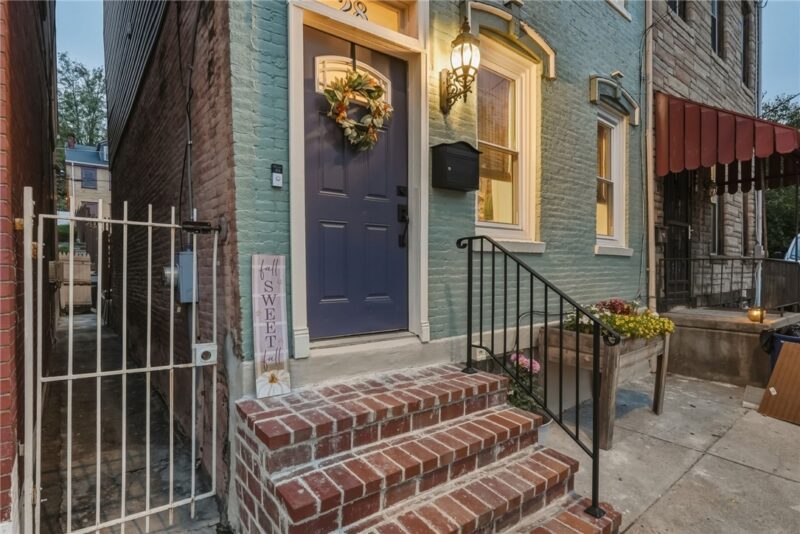 28 Alpine Ave — photo 2