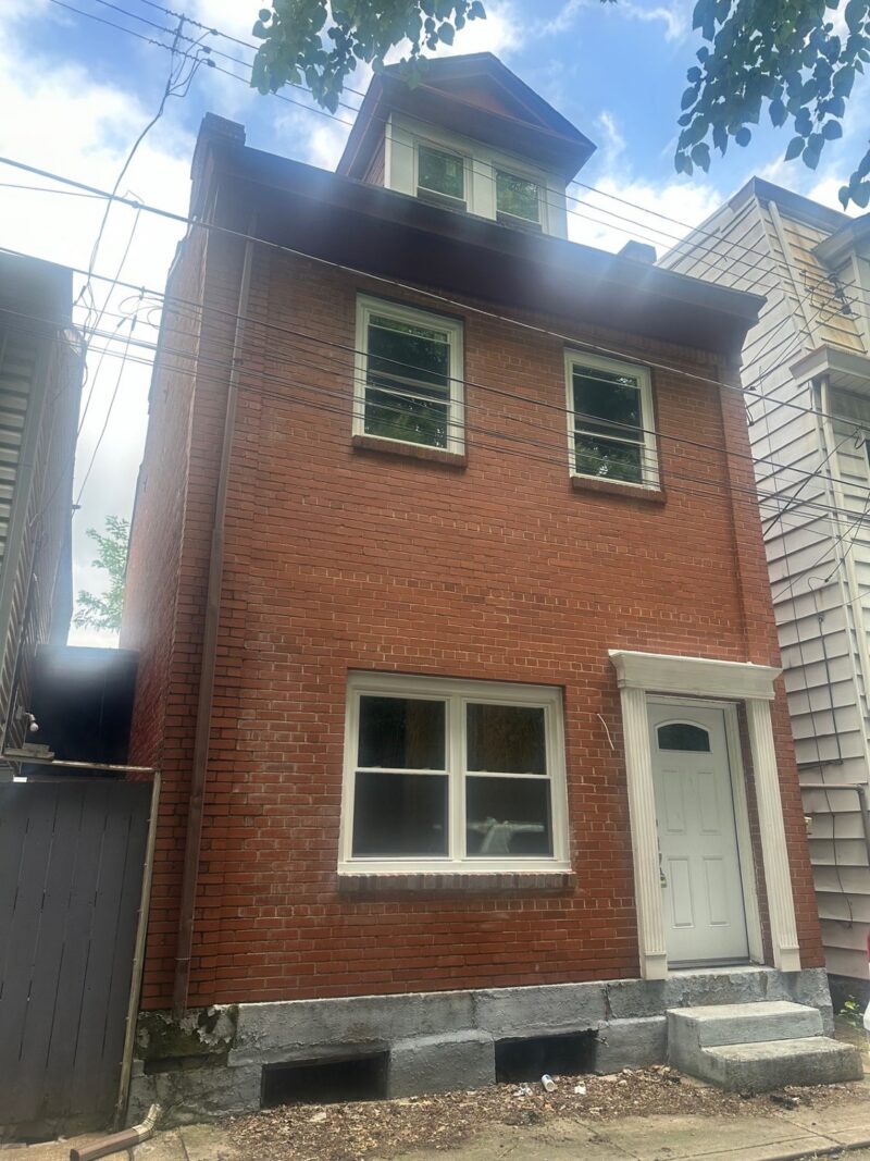 1823 Edwards Way — photo 2