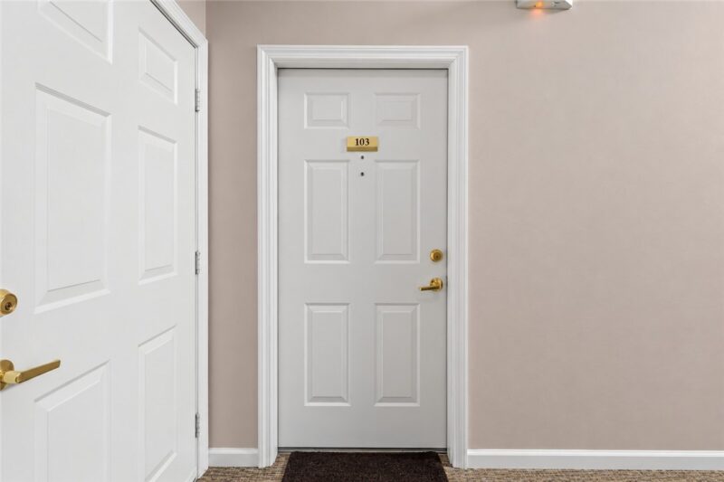 800 Hidden Ridge Ct 103 — photo 6