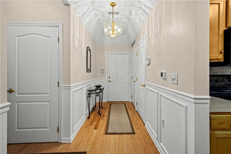 800 Hidden Ridge Ct 103 — photo 7