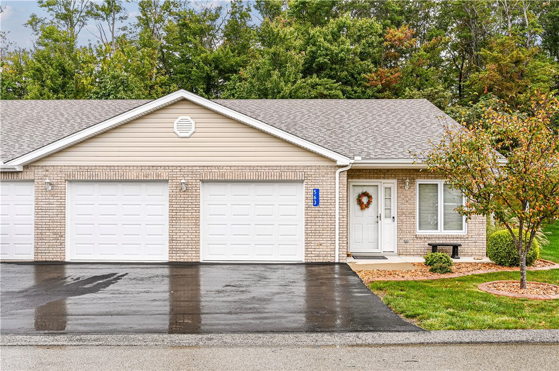 563 Sunview Cir — photo 1