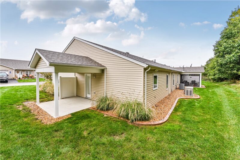 563 Sunview Cir — photo 4