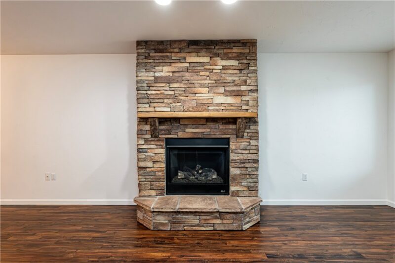 563 Sunview Cir — photo 8