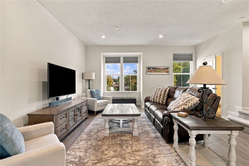 263 Chesna Drive — photo 7