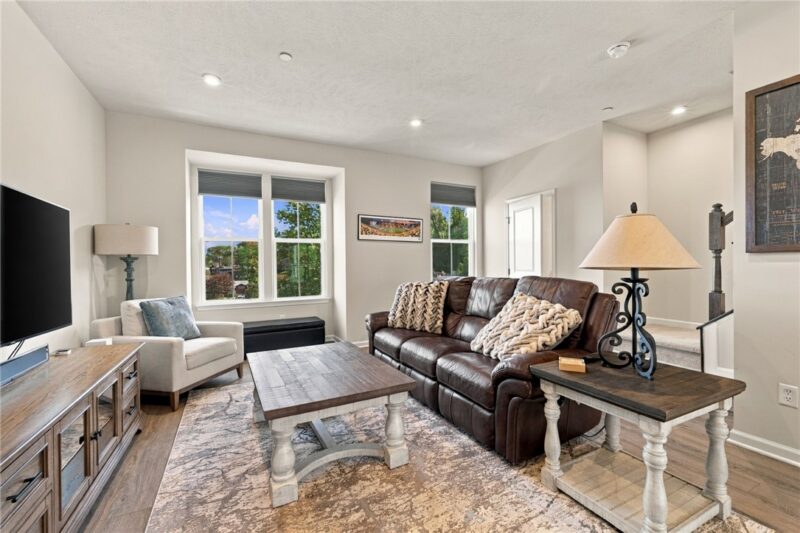 263 Chesna Drive — photo 8