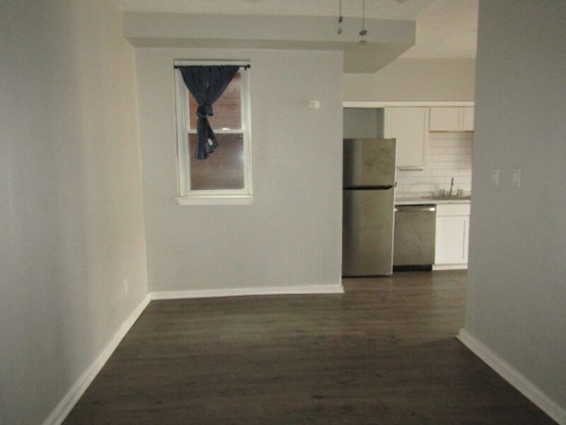 7529 Roslyn St — photo 7