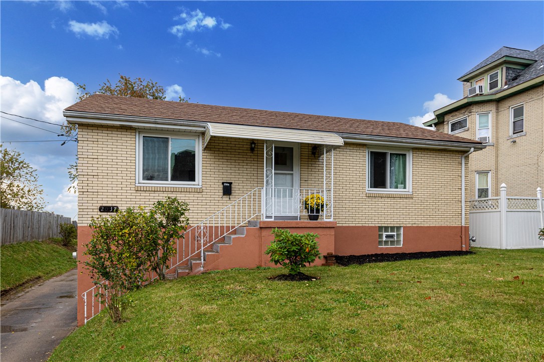 2037 Brownsville Rd — photo 1