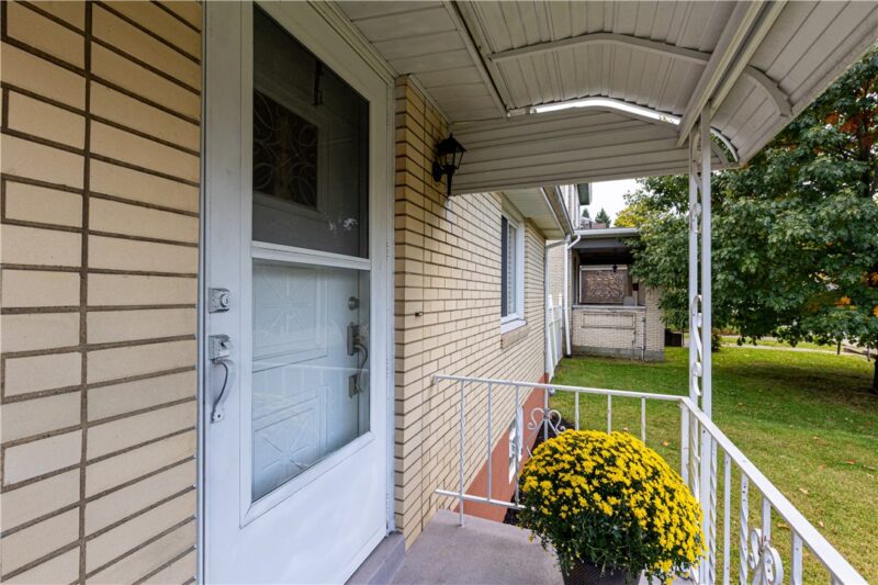 2037 Brownsville Rd — photo 4