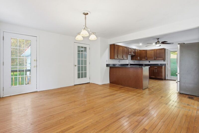 75 Calhoun Rd — photo 4