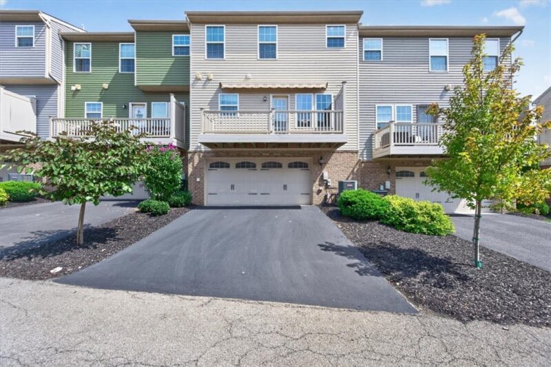 228 Thornapple Ln — photo 5